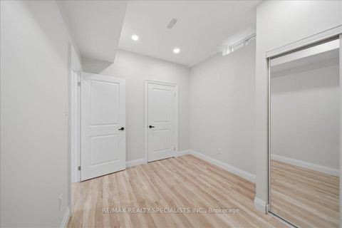 Photo 46 at 186 Muirfield Drive, Ardagh, Barrie