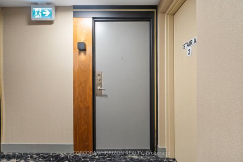 Photo 4 at 210 - 99 John Street, Waterfront Communities C1, Toronto