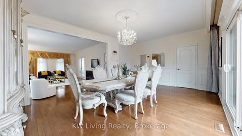 Photo 6 at 19 Spadina Road, Bayview Hill, Richmond Hill