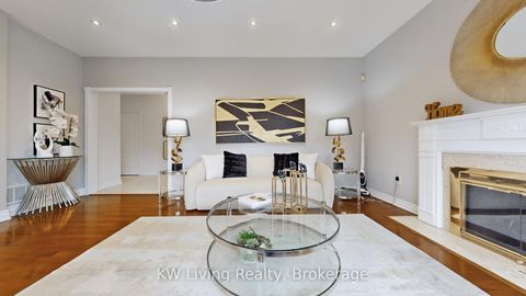 Photo 8 at 19 Spadina Road, Bayview Hill, Richmond Hill