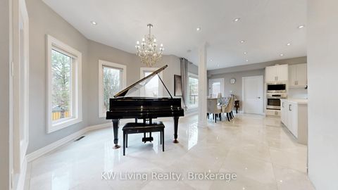 Photo 12 at 19 Spadina Road, Bayview Hill, Richmond Hill