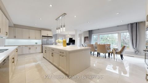 Photo 16 at 19 Spadina Road, Bayview Hill, Richmond Hill