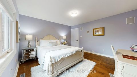 Photo 30 at 19 Spadina Road, Bayview Hill, Richmond Hill