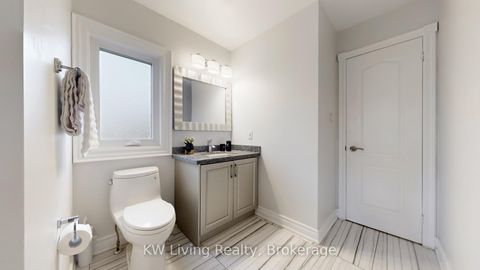 Photo 34 at 19 Spadina Road, Bayview Hill, Richmond Hill