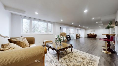 Photo 39 at 19 Spadina Road, Bayview Hill, Richmond Hill