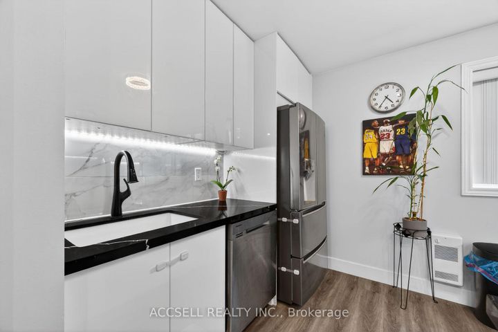 Photo 4 at 159 - 50 Scarborough Golf Club Road, Scarborough Village, Toronto