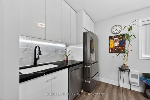 Photo 4 at 159 - 50 Scarborough Golf Club Road, Scarborough Village, Toronto