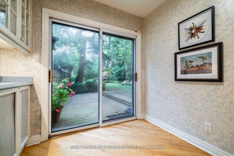 Photo 14 at 18 Queen Marys Drive, Kingsway South, Toronto