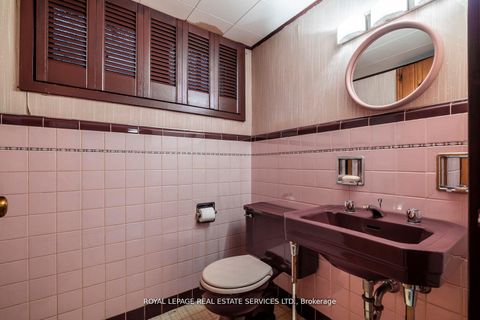 Photo 22 at 18 Queen Marys Drive, Kingsway South, Toronto