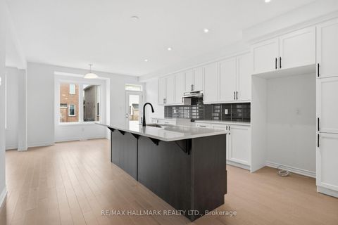 Photo 8 at 602 Newlove Street, Rural Innisfil, Innisfil