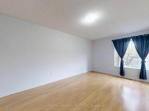 Photo 6 at 37 - 106 Chester Le Boulevard, L'Amoreaux, Toronto