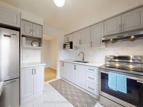 Photo 7 at 37 - 106 Chester Le Boulevard, L'Amoreaux, Toronto