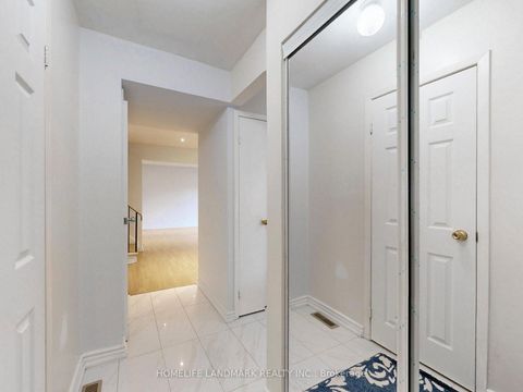 Photo 10 at 37 - 106 Chester Le Boulevard, L'Amoreaux, Toronto