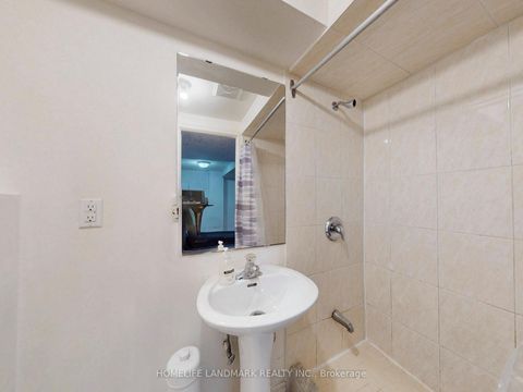 Photo 19 at 37 - 106 Chester Le Boulevard, L'Amoreaux, Toronto