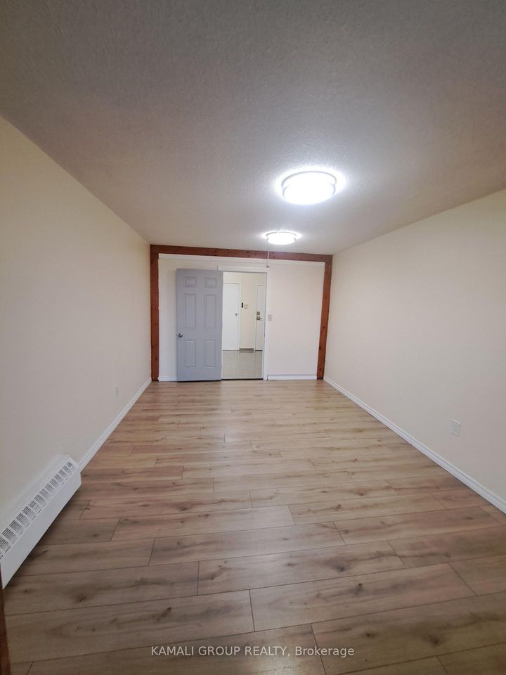 Photo 9 at 727 - 4645 Jane Street, Black Creek, Toronto