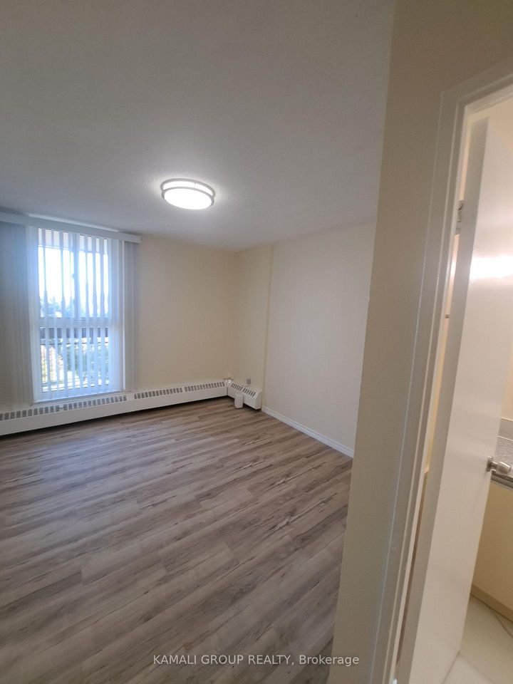 Photo 14 at 727 - 4645 Jane Street, Black Creek, Toronto