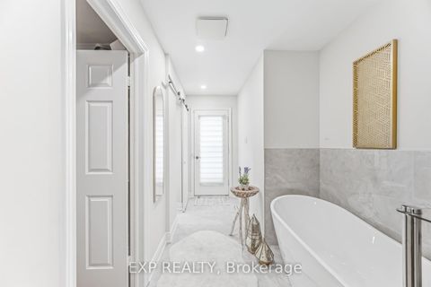 Photo 21 at 265 Wycliffe Avenue, Islington Woods, Vaughan