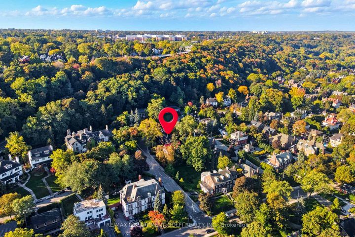 Photo 2 at 18 Inglewood Drive, Durand, Hamilton