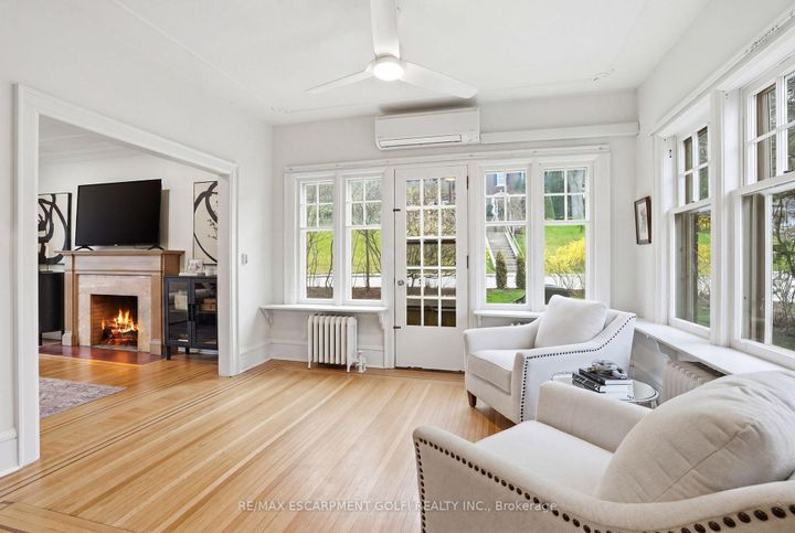 Photo 8 at 18 Inglewood Drive, Durand, Hamilton