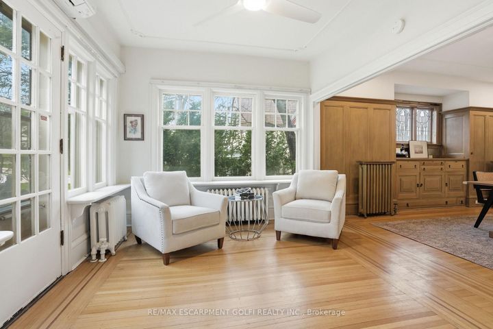 Photo 9 at 18 Inglewood Drive, Durand, Hamilton