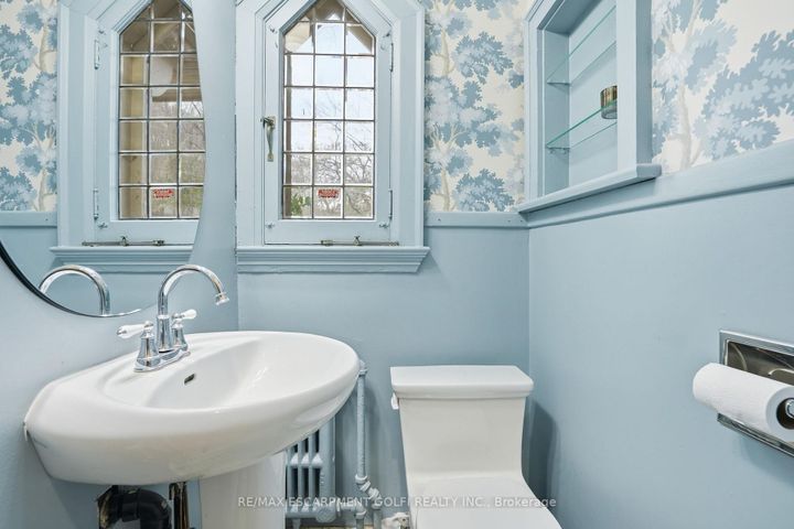 Photo 16 at 18 Inglewood Drive, Durand, Hamilton