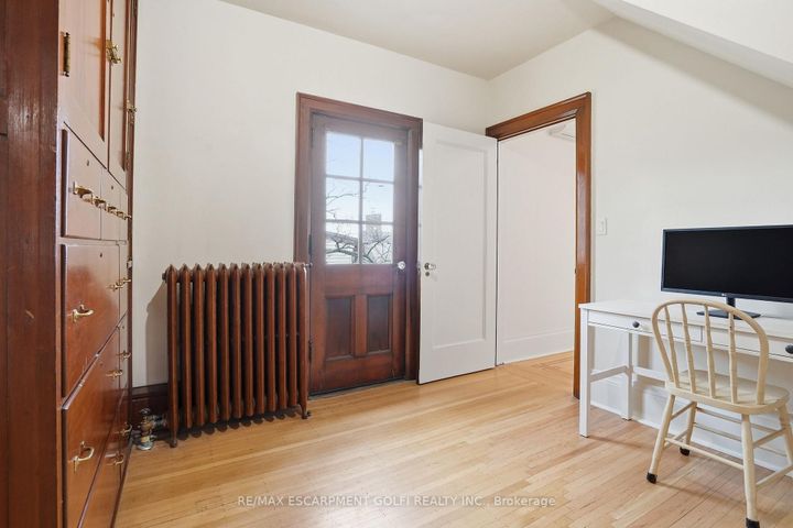 Photo 30 at 18 Inglewood Drive, Durand, Hamilton