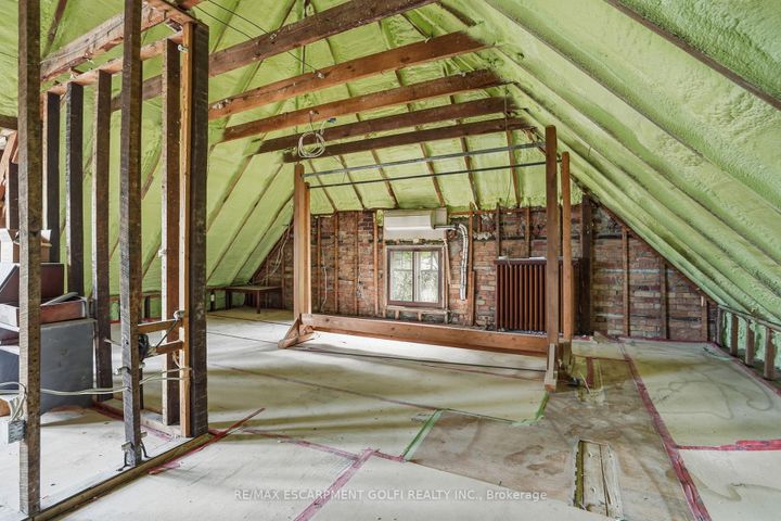 Photo 34 at 18 Inglewood Drive, Durand, Hamilton