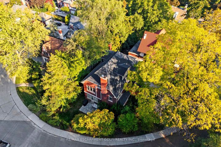 Photo 35 at 18 Inglewood Drive, Durand, Hamilton