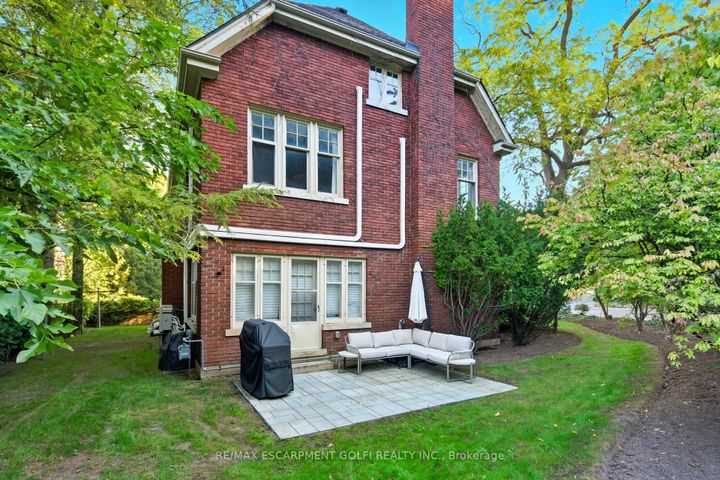 Photo 37 at 18 Inglewood Drive, Durand, Hamilton