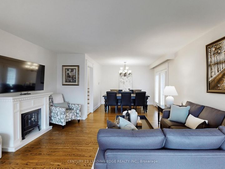 Photo 12 at 8 Miner Circle, Unionville, Markham