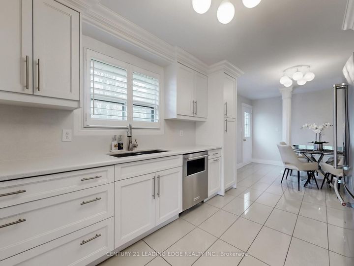 Photo 18 at 8 Miner Circle, Unionville, Markham