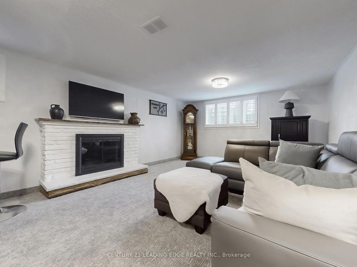 Photo 28 at 8 Miner Circle, Unionville, Markham