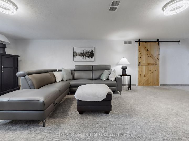 Photo 31 at 8 Miner Circle, Unionville, Markham