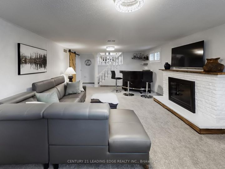 Photo 33 at 8 Miner Circle, Unionville, Markham