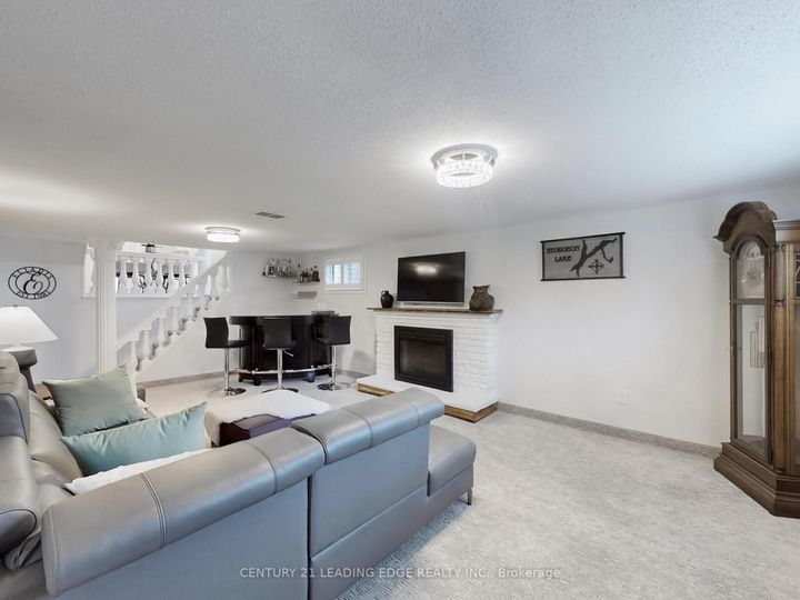 Photo 34 at 8 Miner Circle, Unionville, Markham