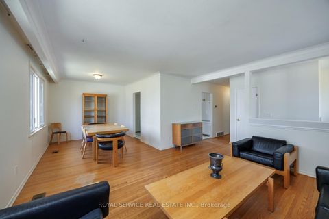 Photo 10 at 14 Hathway Drive, Bendale, Toronto