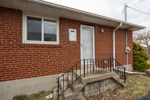Photo 20 at 14 Hathway Drive, Bendale, Toronto