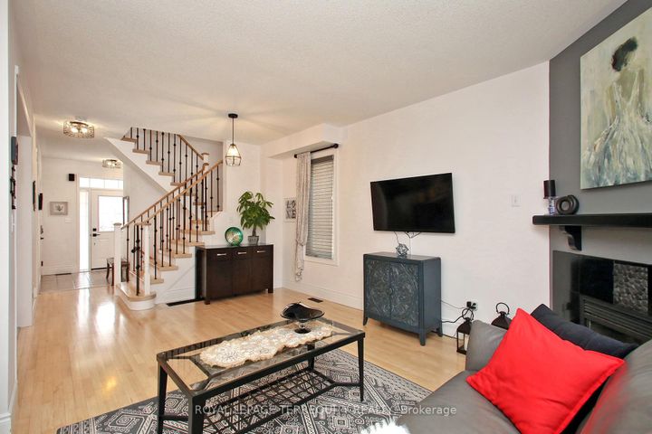 Photo 9 at 471 Woodsmere Crescent, Amberlea, Pickering