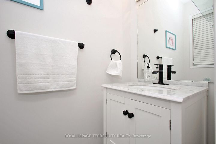 Photo 28 at 471 Woodsmere Crescent, Amberlea, Pickering