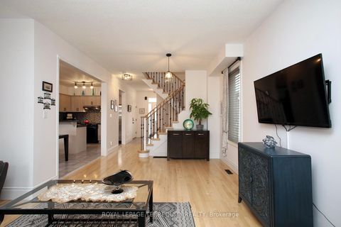 Photo 8 at 471 Woodsmere Crescent, Amberlea, Pickering