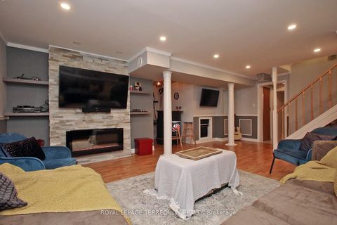 Photo 22 at 471 Woodsmere Crescent, Amberlea, Pickering