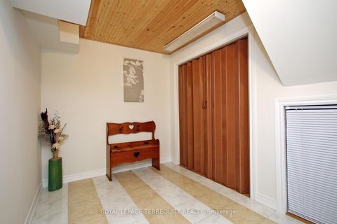 Photo 25 at 471 Woodsmere Crescent, Amberlea, Pickering