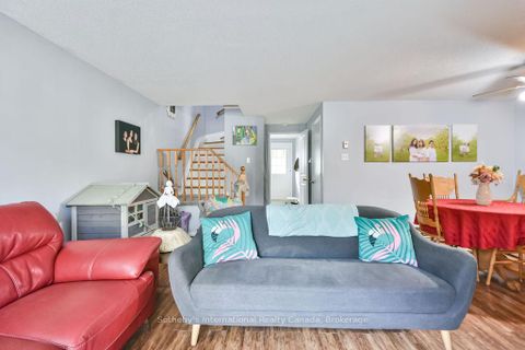 Photo 15 at 38 - 112 Loggers Run, Ardagh, Barrie