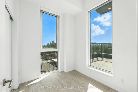 Photo 7 at 815 - 500 Dupont Street, Annex, Toronto