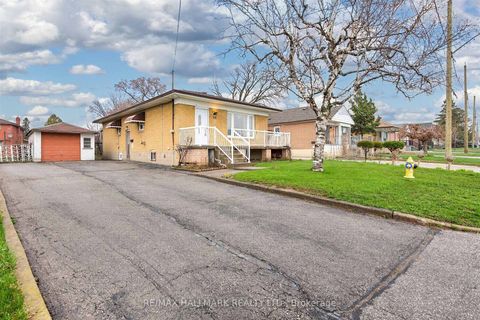 Photo 1 at 50 Dorking Crescent, CFB, Toronto