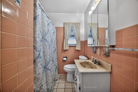 Photo 20 at 50 Dorking Crescent, CFB, Toronto