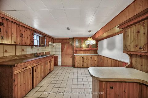 Photo 22 at 50 Dorking Crescent, CFB, Toronto