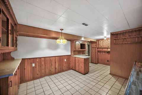 Photo 23 at 50 Dorking Crescent, CFB, Toronto