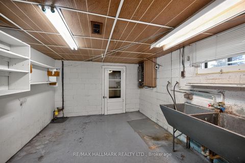 Photo 31 at 50 Dorking Crescent, CFB, Toronto