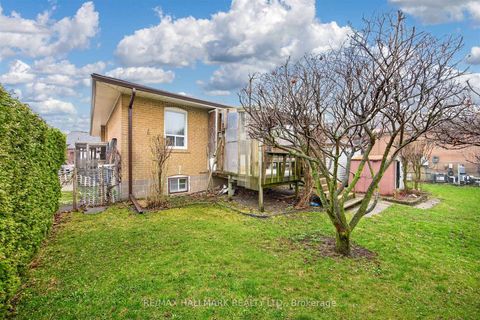 Photo 33 at 50 Dorking Crescent, CFB, Toronto